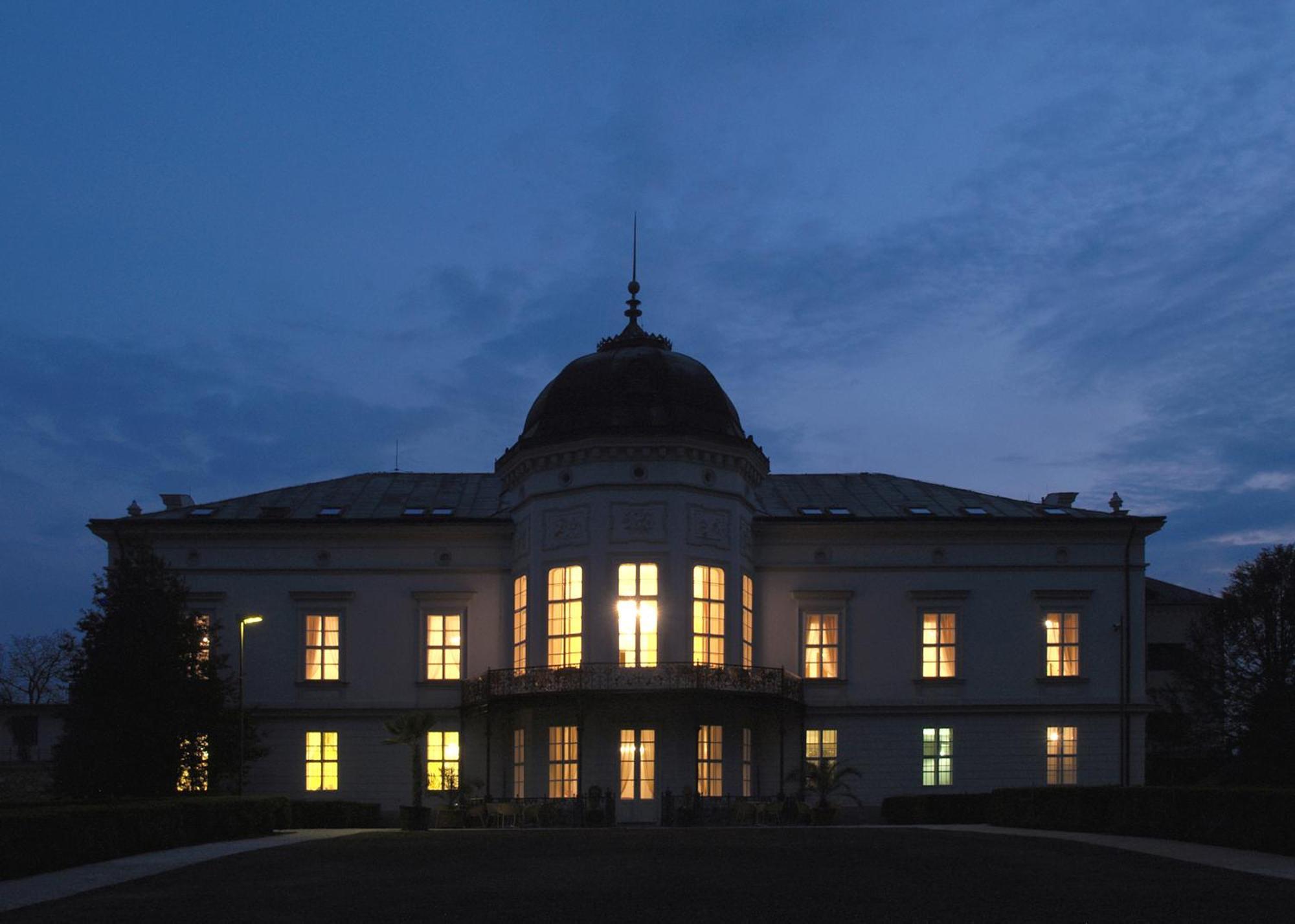 Park Hotel Tartuf Beladice 외부 사진